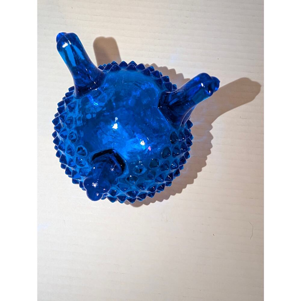 Vintage Fenton Glass Blue Hobnail Three Footed Vase - Picture 5 of 7